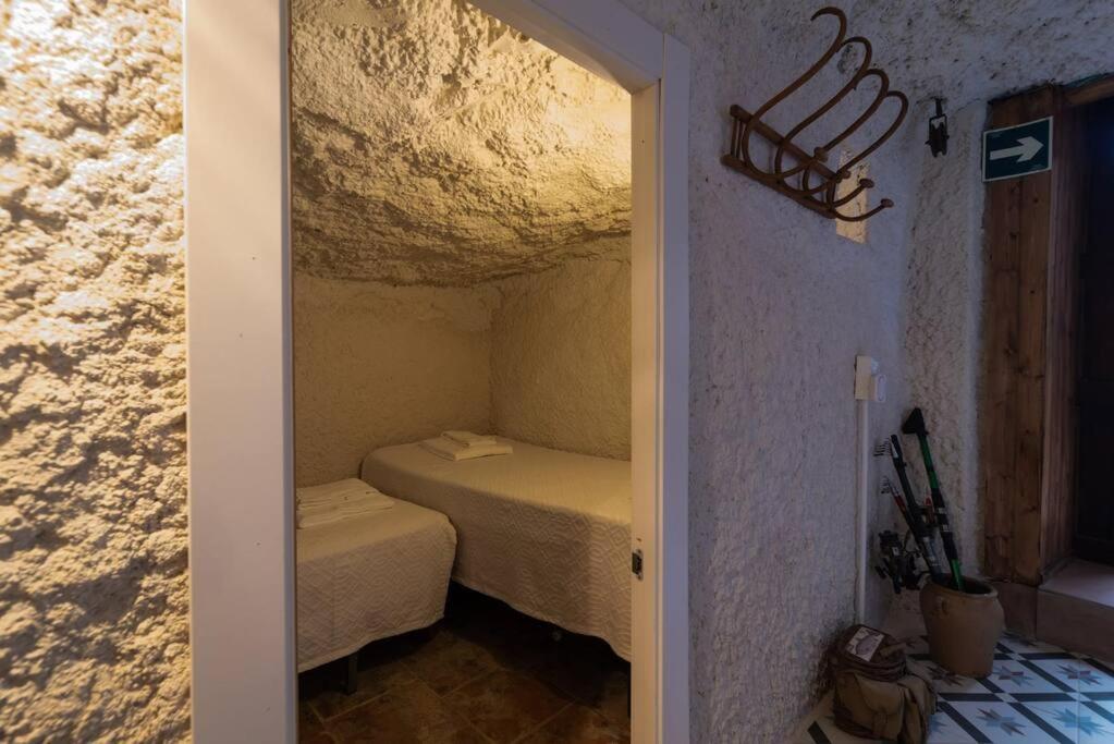 فيلا Cueva Con Jacuzzi A 20 Minutos De Valencia Benaguacil المظهر الخارجي الصورة