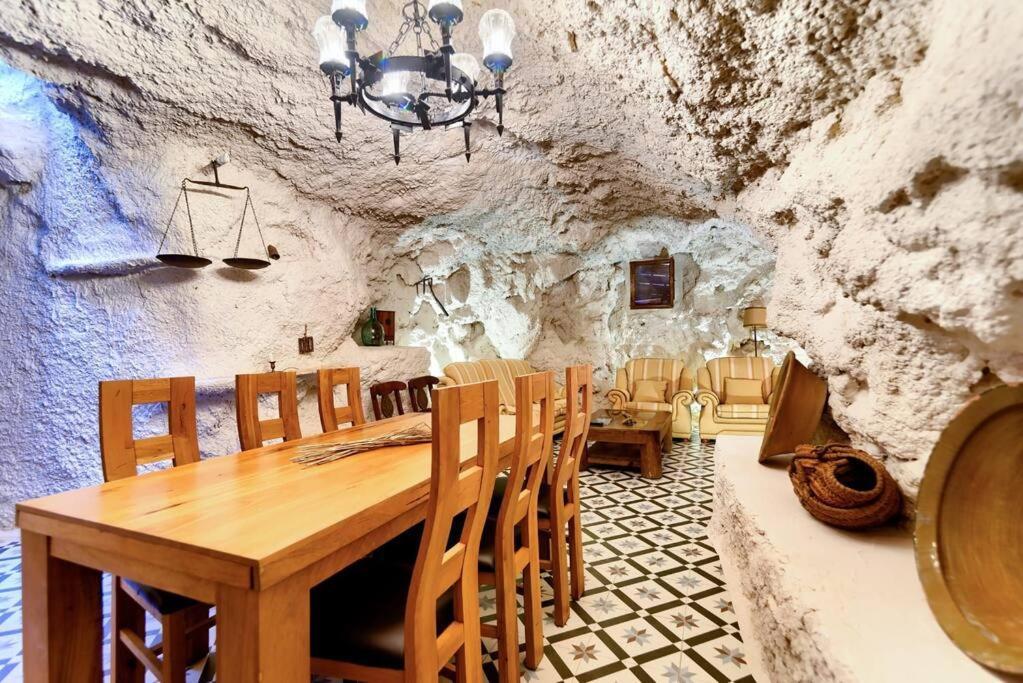 فيلا Cueva Con Jacuzzi A 20 Minutos De Valencia Benaguacil المظهر الخارجي الصورة