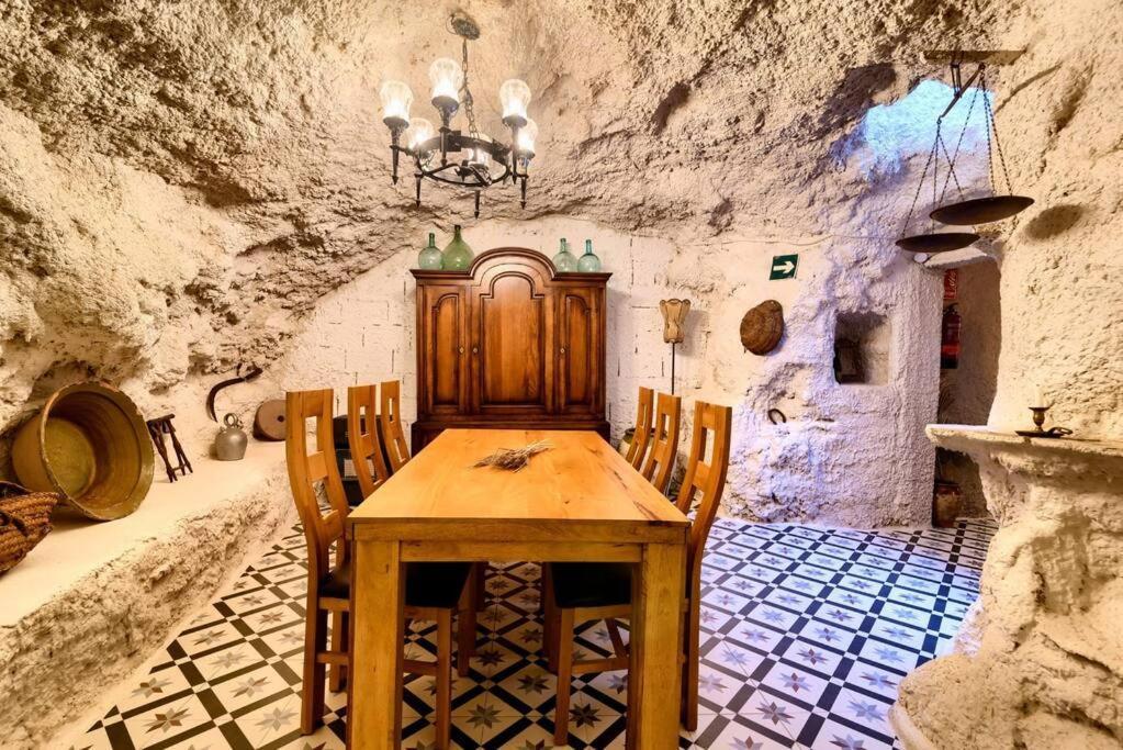 فيلا Cueva Con Jacuzzi A 20 Minutos De Valencia Benaguacil المظهر الخارجي الصورة