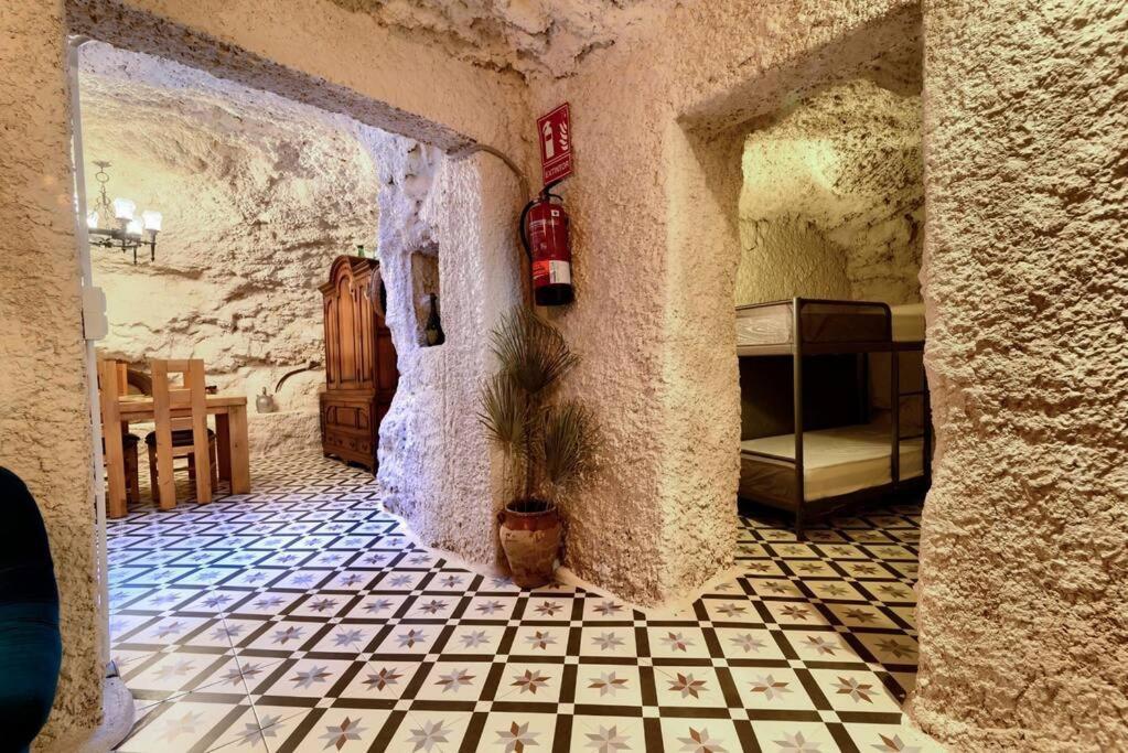 فيلا Cueva Con Jacuzzi A 20 Minutos De Valencia Benaguacil المظهر الخارجي الصورة